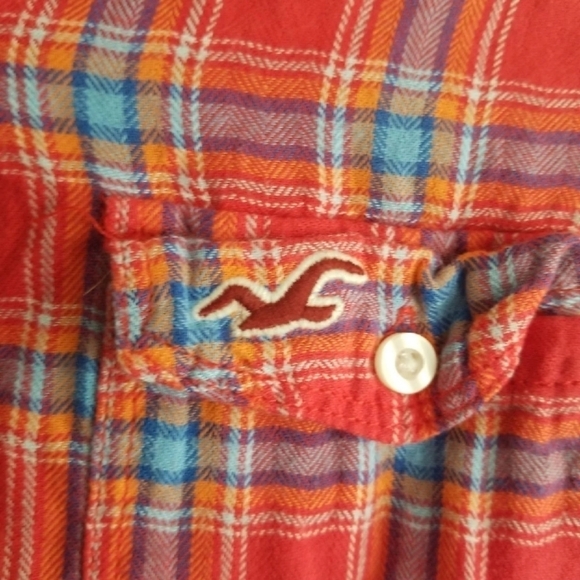 Hollister Women's Plaid Button Down Shirt - Picture 4 of 7